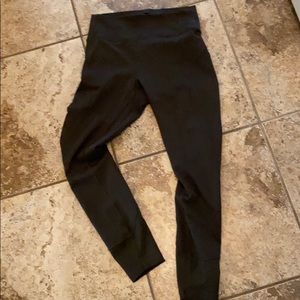 Dark green lululemon EUC size 5
